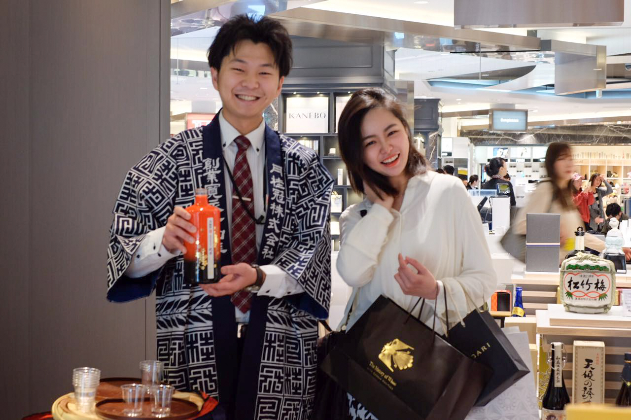 空姐在东京旅游,跟着游东京