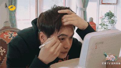 住着几千万的房子却用这几十块的粉饼，还有谁！