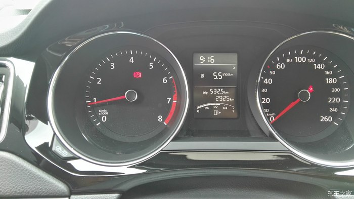 17款大众速腾豪华版驾车感受,18款速腾白色雅士银对比