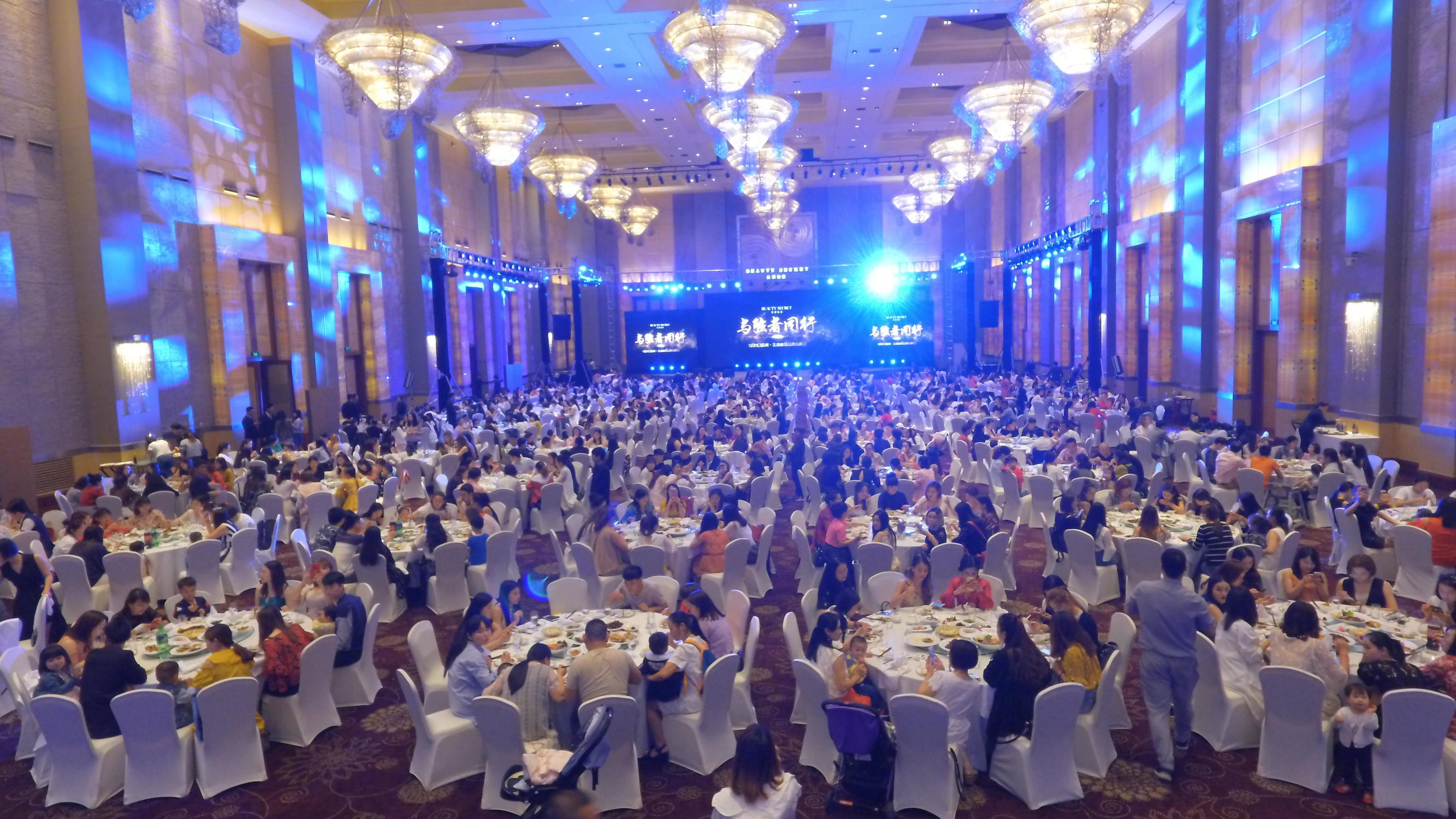 火力全开绝世芳华,火力全开美妆