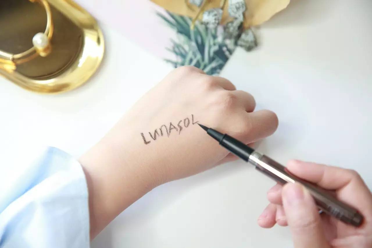 清新淡雅甜美妆,温柔知性淑女妆