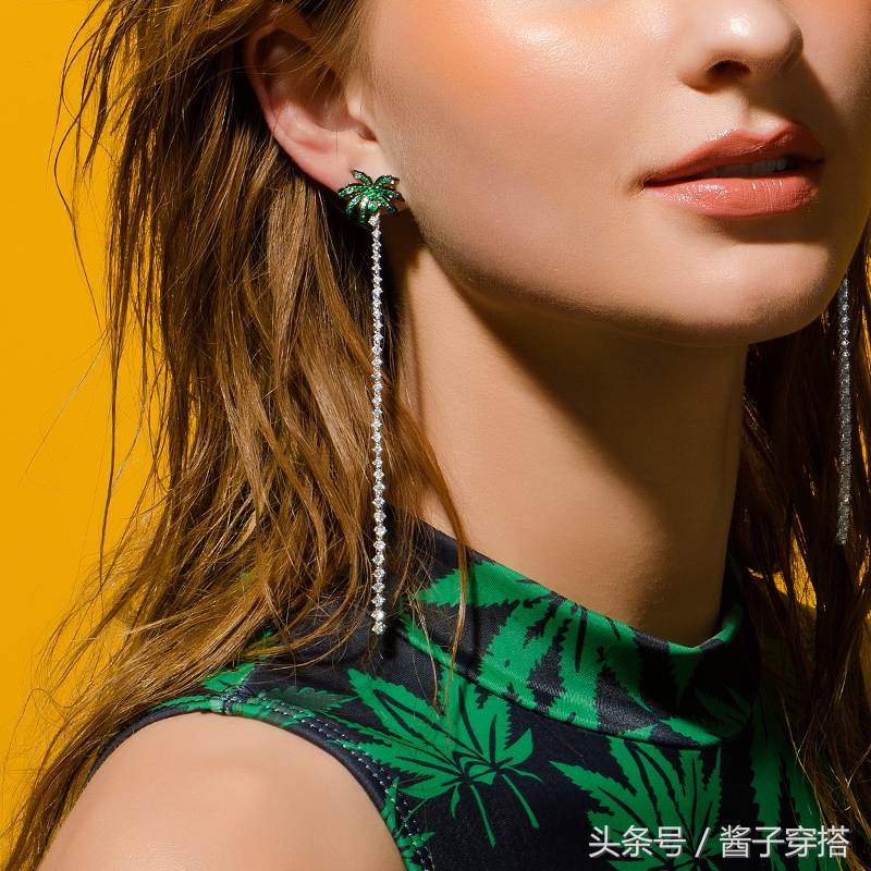 叶子化为饰品，时尚搭配的小心机