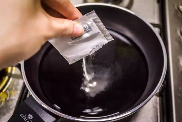 买一套1千元的玩具,500块1套玩具