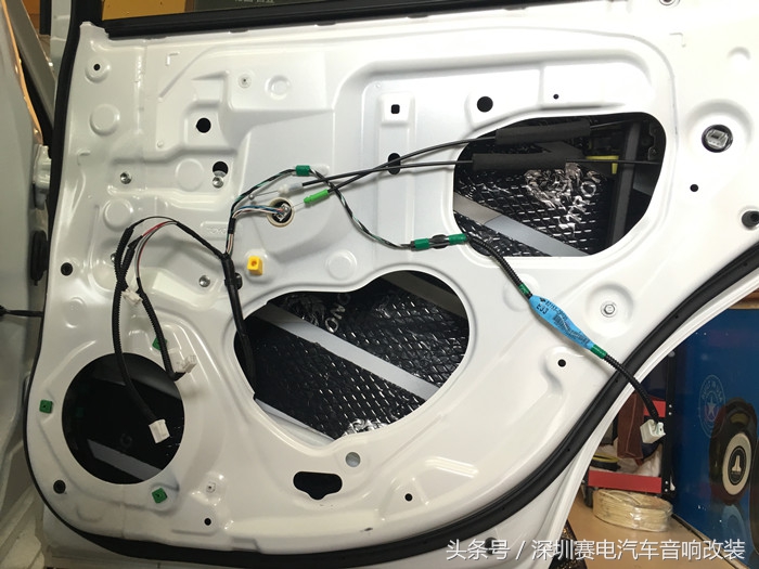 丰田锐志改装摩雷音响,深圳丰田雷凌改装音响低音炮