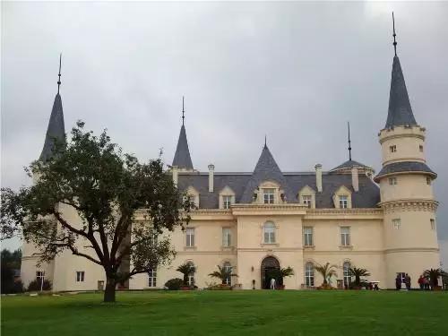 一组张裕爱斐堡酒庄实景图,蓝裕文化