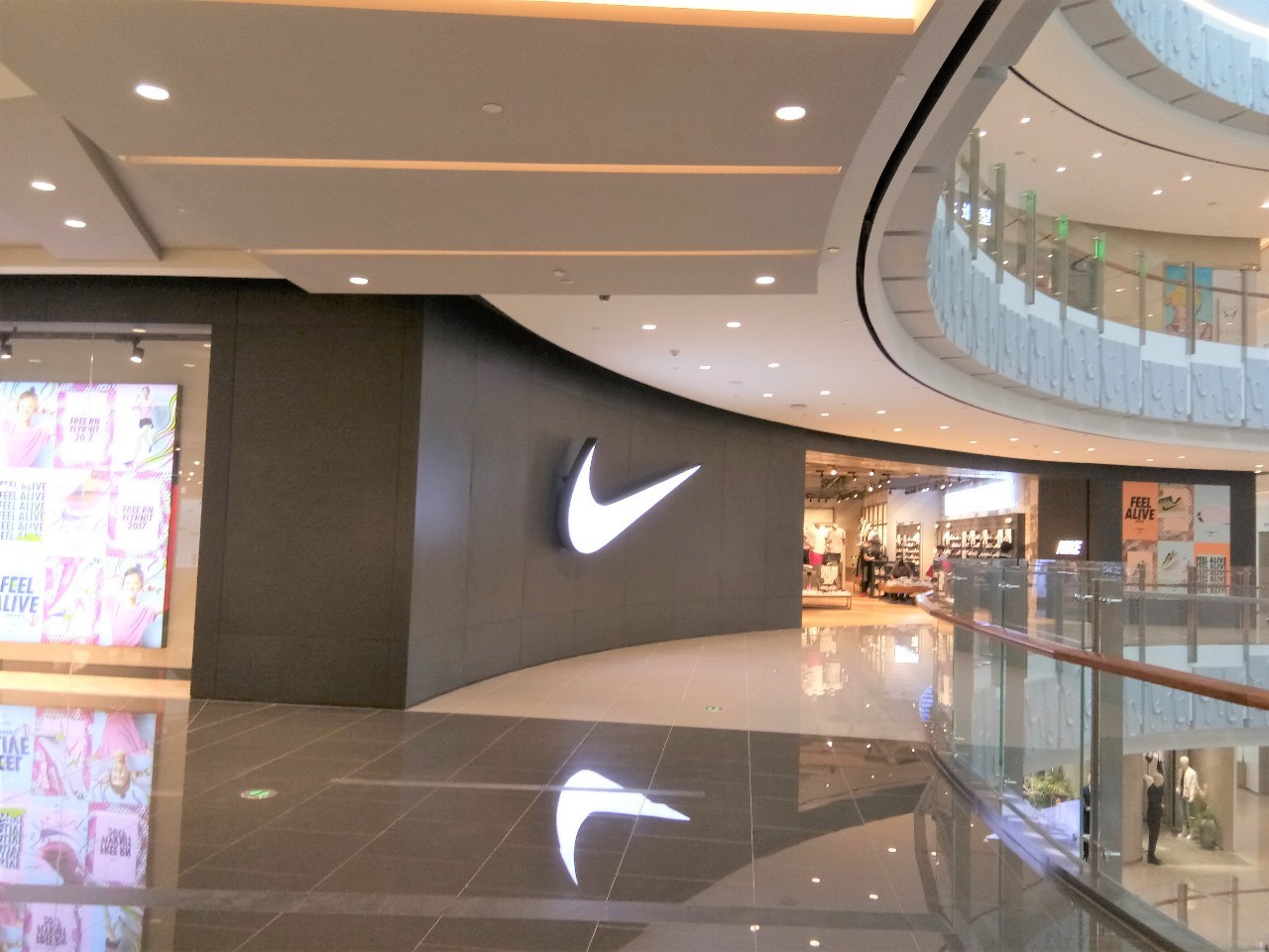 上海来福士是什么商场,魔都上海长宁来福士