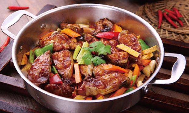 宫廷秘制，百年一焖锅，试营业期间狂甩58折，这家店要被挤爆了