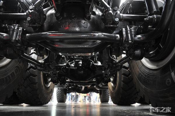 世界上最大的大件牵引运输车,德国曼tgx大件牵引车