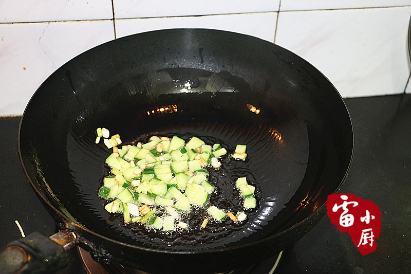 她把普通面条做出意大利面口感,做法竟这么简单!