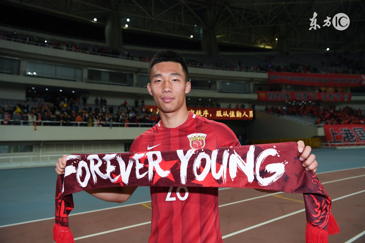 他们4个都是93年出生,如今成了上港队的主力