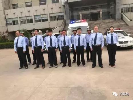 一次执行直播,竟让母亲儿子泪流不已