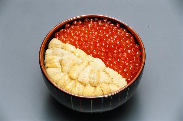 逛日本海鲜市场,北海道函馆海胆