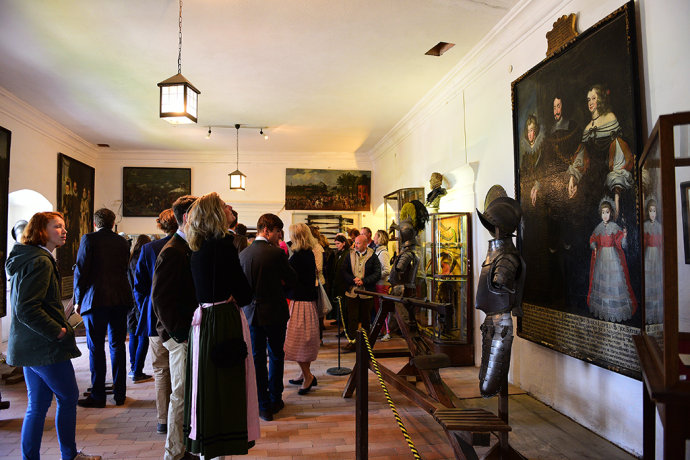 慢行克恩顿，浪回中世纪