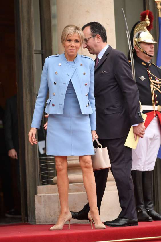 法国总统西装3千元第一夫人借LV套装穿,法国史上最省总统夫妻