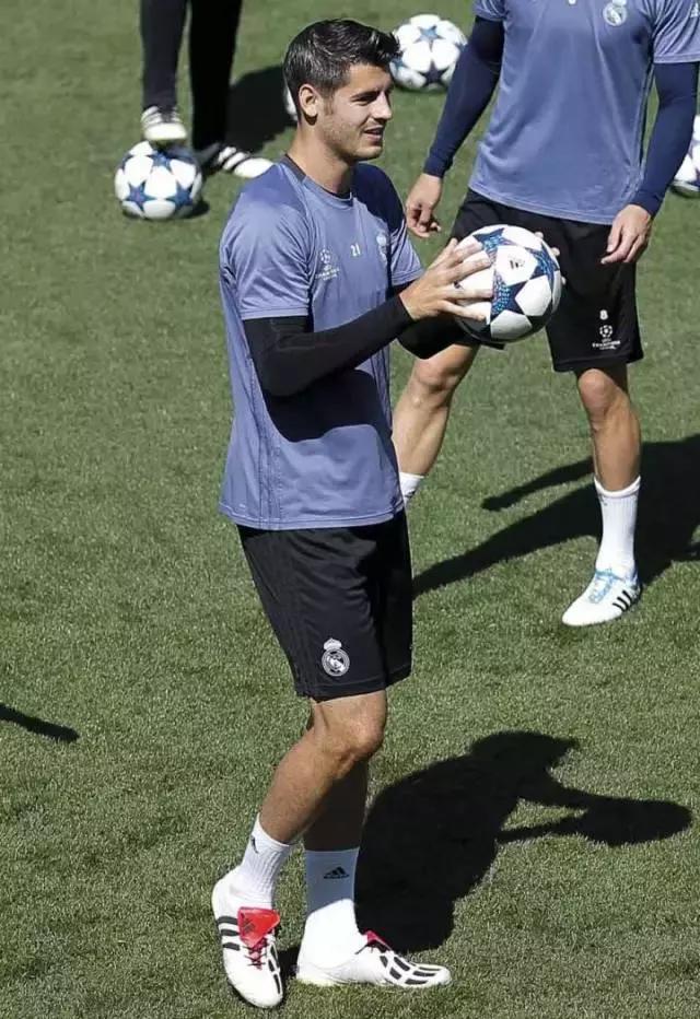 他们都穿什么球鞋,他们都穿什么鞋