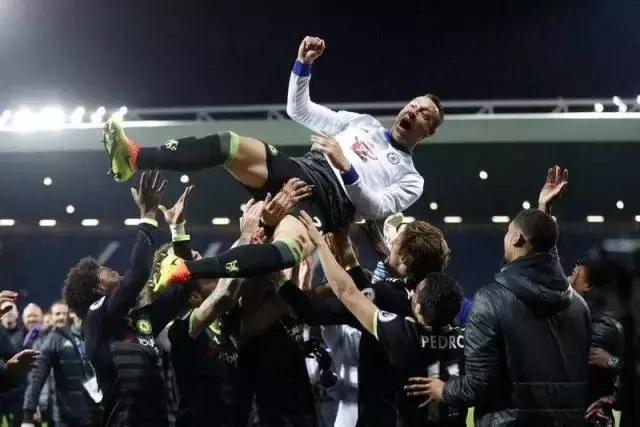 他们都穿什么球鞋,他们都穿什么鞋