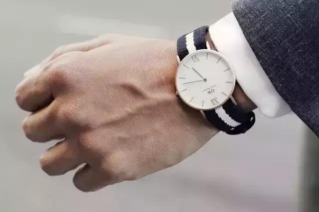 dw手表张艺兴戴过的款式,dw男手表款式