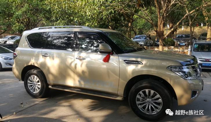 尼桑途乐Y61外观改装案例,途乐y62改装液晶仪表