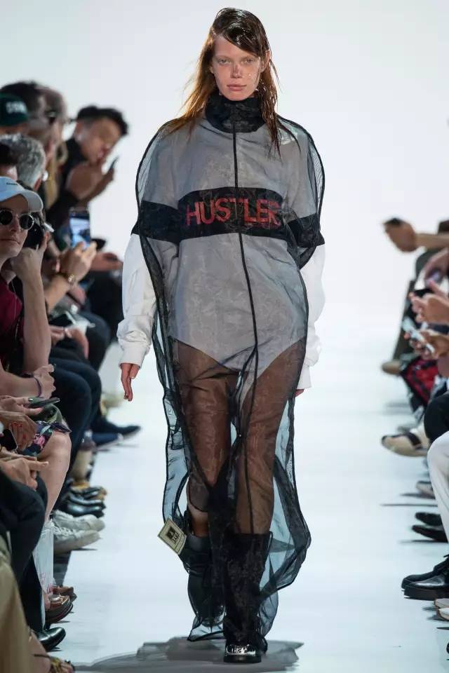 潮人好看衣服店铺推荐,现在潮人去哪里买衣服便宜