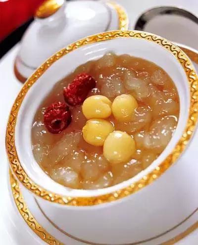 南粤动态｜东莞的亲们，周末陪母亲去樟木头三正半山酒店过节吧！