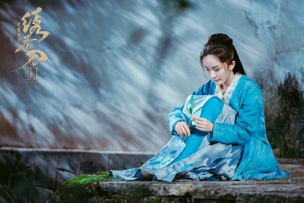 杨幂代言广告收入,流量明星杨幂