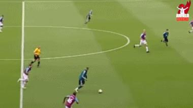 足球搞笑GIF：托雷斯专场，来看看托妞是如何的丧心病狂