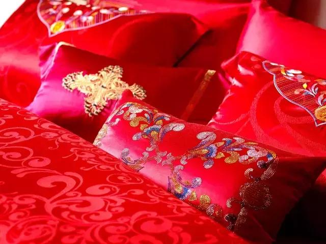 红色床品第一次怎么洗,红色床品怎么布置