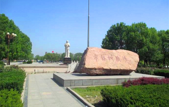 除了自驾或跟团之外，只需花1到3块钱，就能找到最美济南