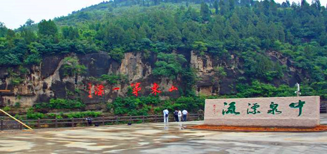 除了自驾或跟团之外，只需花1到3块钱，就能找到最美济南