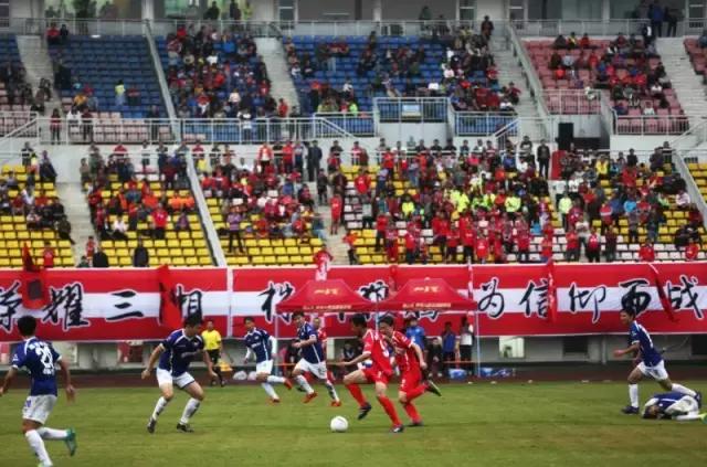 大雨挡不住的红色激情！全株洲人关注的顶级比赛嗨翻体育中心！