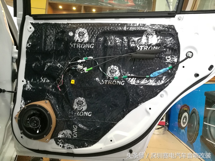 丰田锐志改装摩雷音响,深圳丰田雷凌改装音响低音炮
