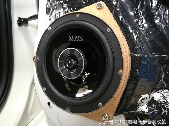 丰田锐志改装摩雷音响,深圳丰田雷凌改装音响低音炮