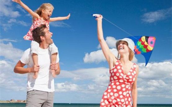 宝宝总是流泪有眼屎是怎么回事,宝宝眼睛老是流眼泪这是怎么回事