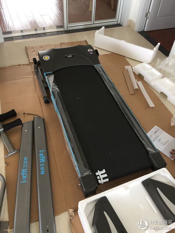 雾霾天的跑步利器！好家庭i-xfitL3跑步机开箱试用
