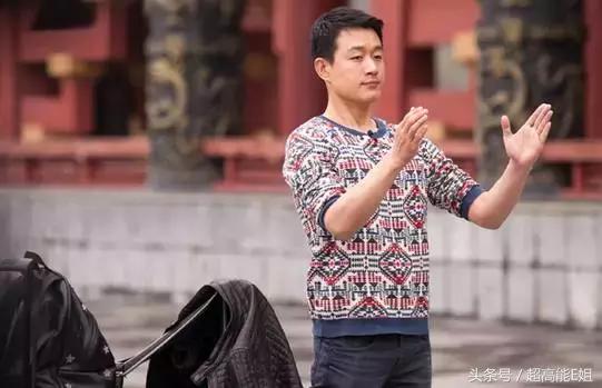 旅途中最令人尴尬的一件事，韩红听了也想打人