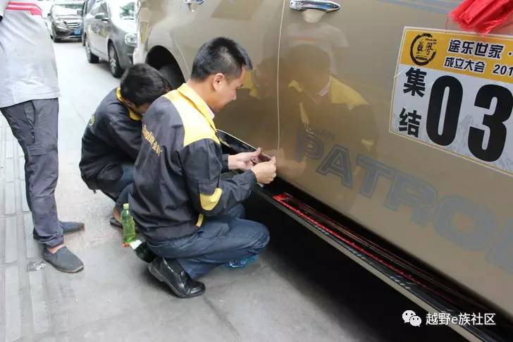 尼桑途乐Y61外观改装案例,途乐y62改装液晶仪表