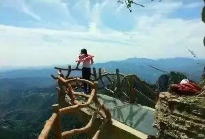 天津亚洲玻璃栈道多高多长,天津周边落差400米玻璃栈道