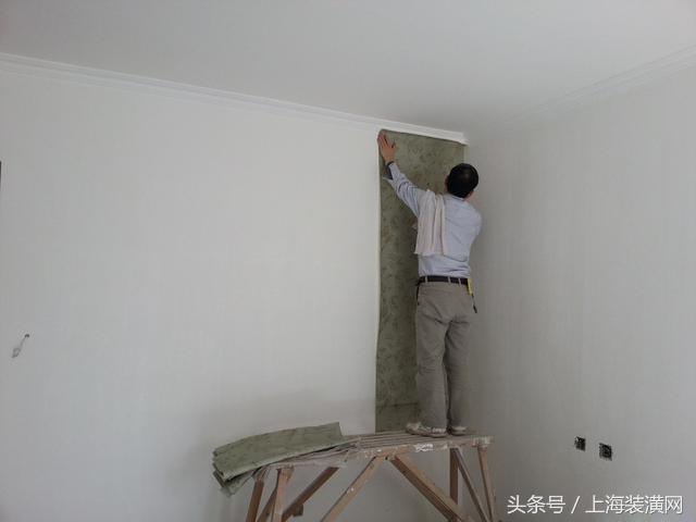 墙纸大面积脱胶翘边怎么修复,原来墙纸
