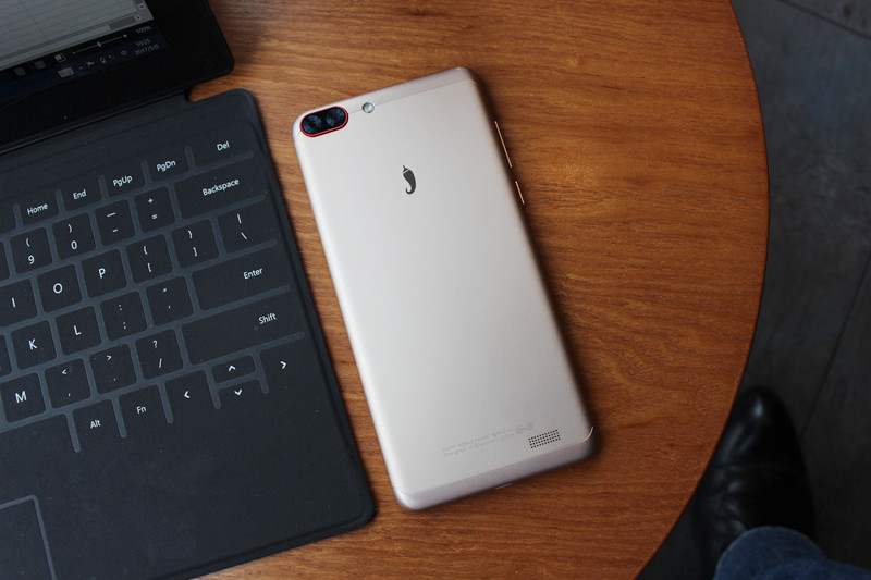 小辣椒a19手机,小辣椒双摄手机怎么样