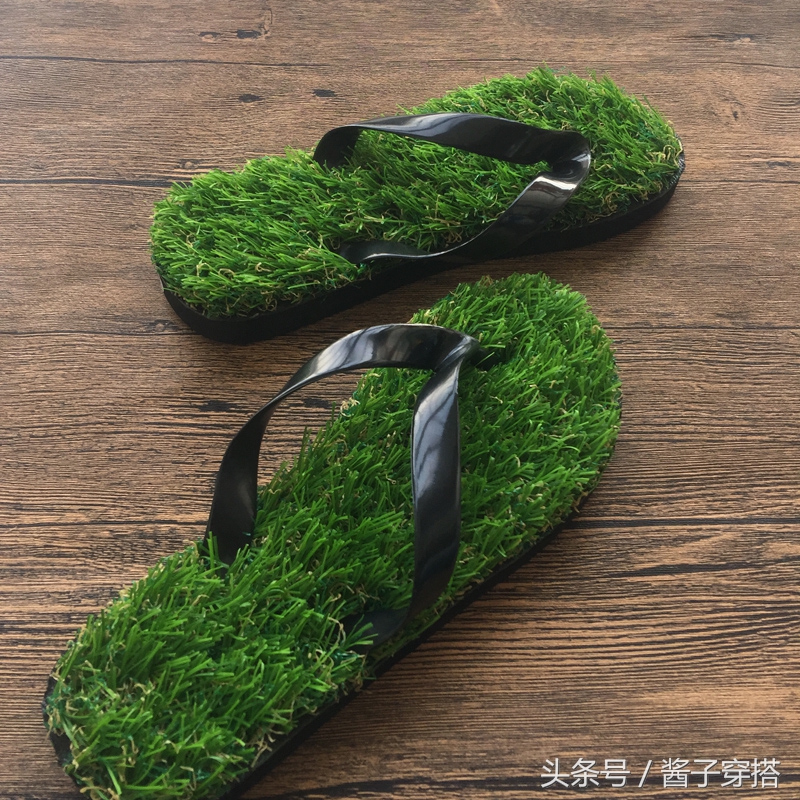 不曾见过的人字拖，让你裸脚整个夏天