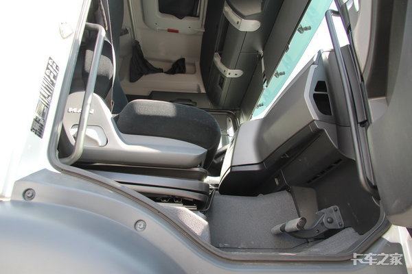 世界上最大的大件牵引运输车,德国曼tgx大件牵引车