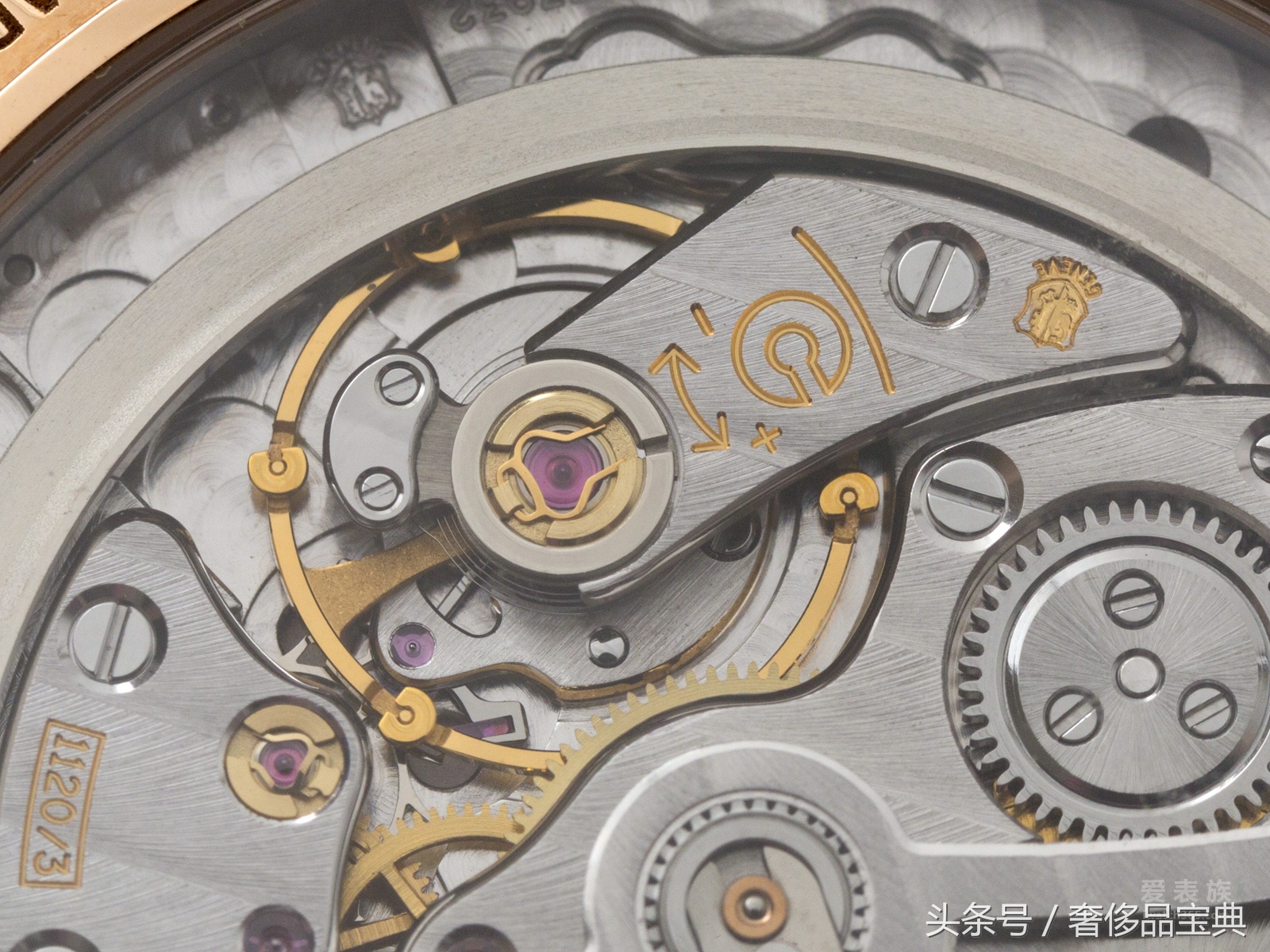 雷军谈名表,雷军那么有钱为什么坐经济舱