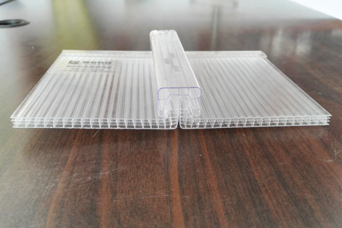 阳光板每平价格是多少钱,阳光板批发价格多少钱一张