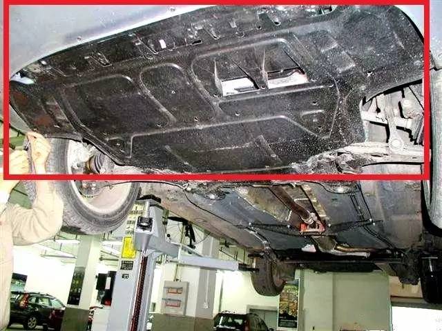 发动机护板和底盘护板一样吗,加装发动机护板有必要吗