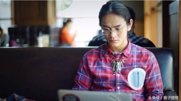 叶子化为饰品，时尚搭配的小心机