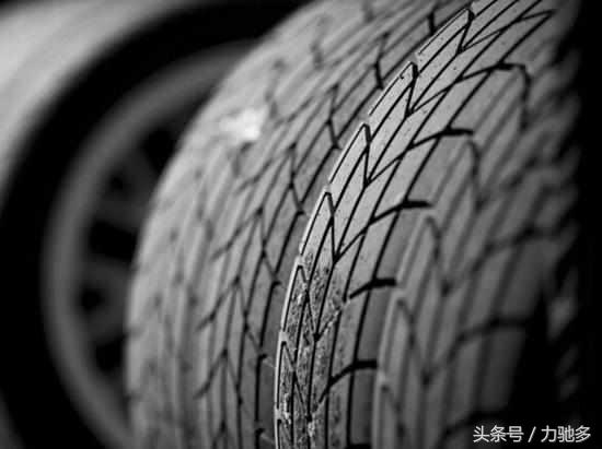 轮胎使用寿命的主要因素,汽车轮胎的使用寿命跟里程数