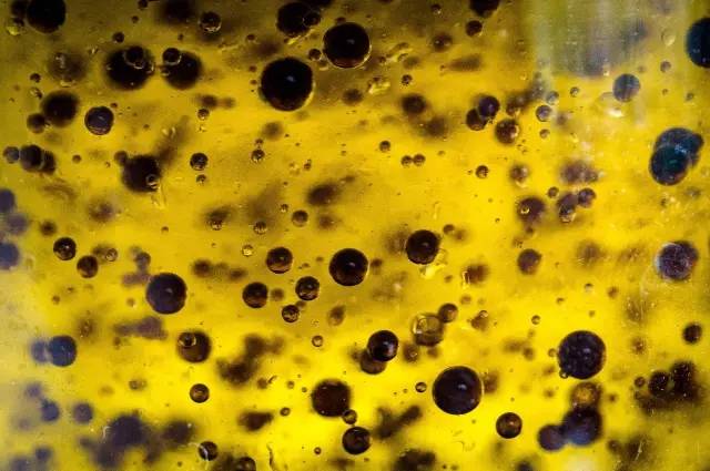 买一套1千元的玩具,500块1套玩具