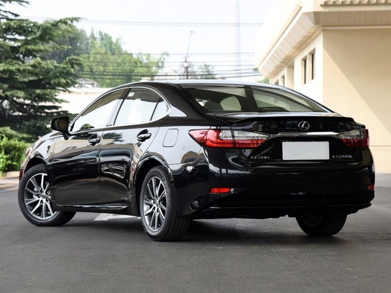 凯迪拉克XTS对比雷克萨斯ES,行政级车型的对决