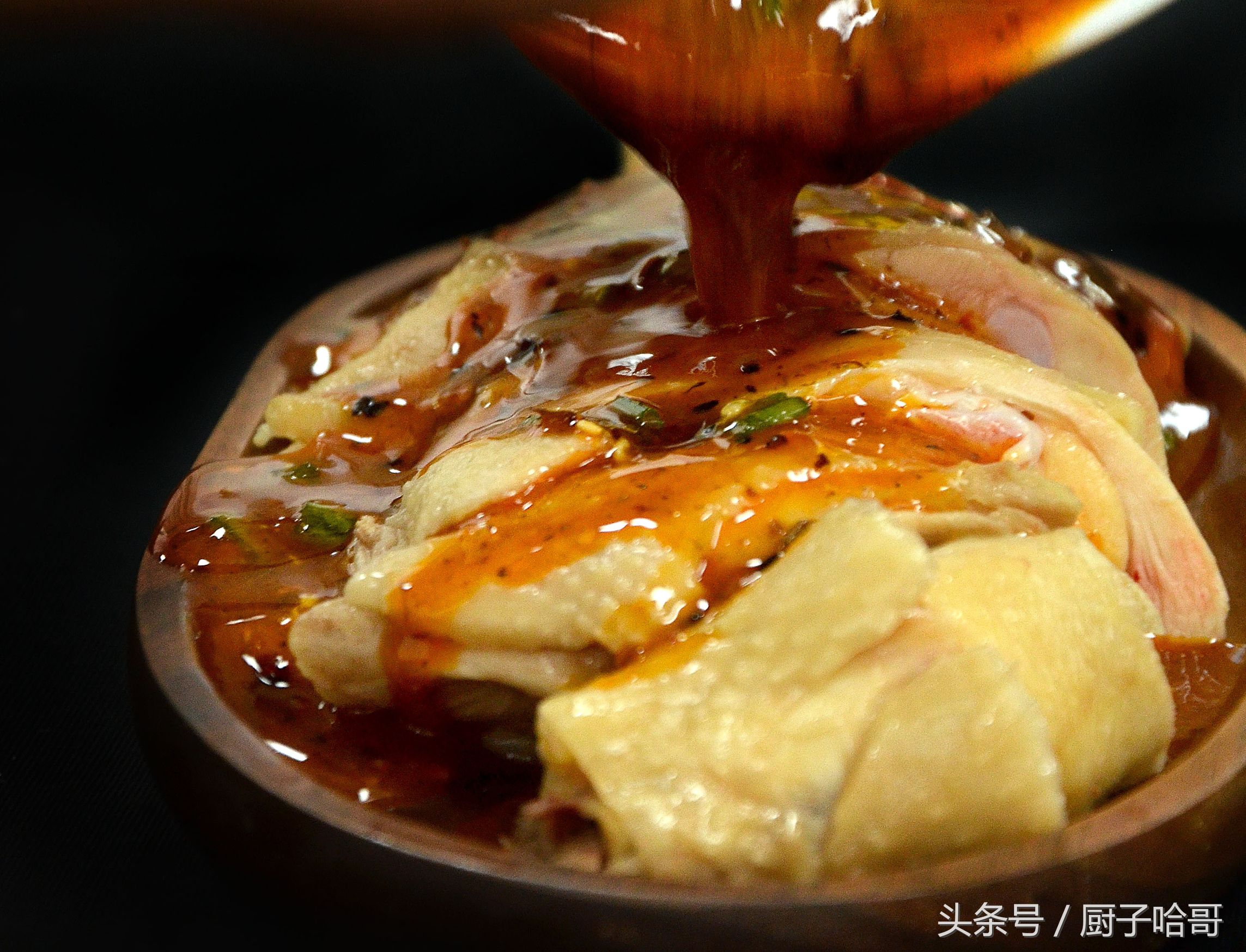 正宗口水鸡掌握大厨这几个技巧,新派口水鸡绝密配方