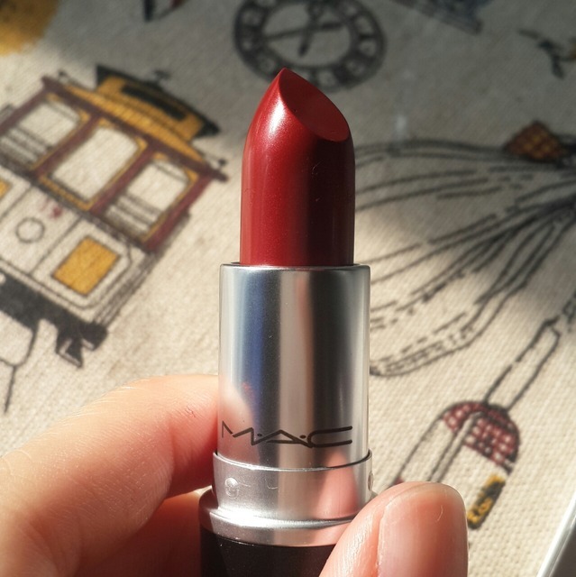 母亲节送妈妈口红,母亲节给妈妈送什么口红好